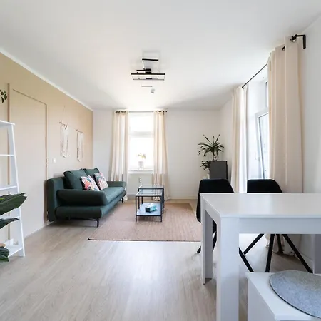 Mit Parkplatz & Balkon Nahe Elbe Drážďany