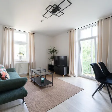 Mit Parkplatz & Balkon Nahe Elbe Apartment *