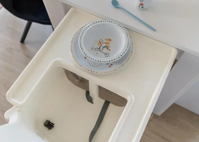 Mit Parkplatz & Balkon Nahe Elbe