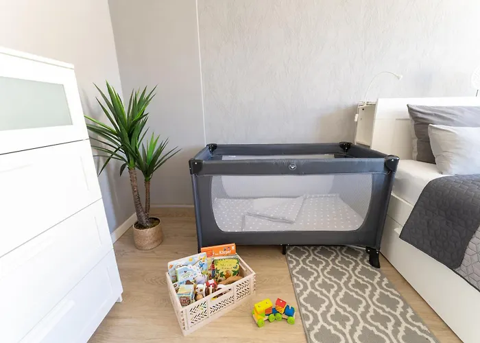Appartement Mit Parkplatz & Balkon Nahe Elbe *