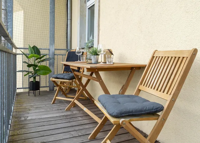 Appartement Mit Parkplatz & Balkon Nahe Elbe