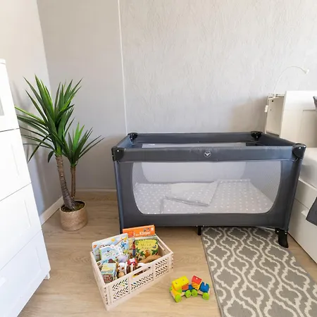 Διαμέρισμα Mit Parkplatz & Balkon Nahe Elbe *